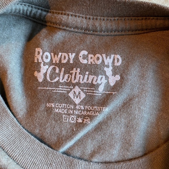 Brand new graphic tee - Picture 2 of 3